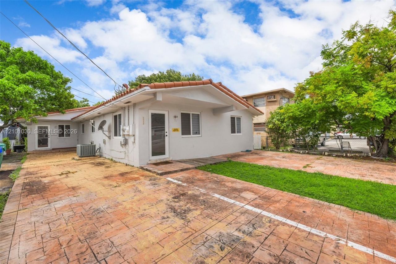 1816 NW 22nd Ct , Miami, FL 33125 Photo
