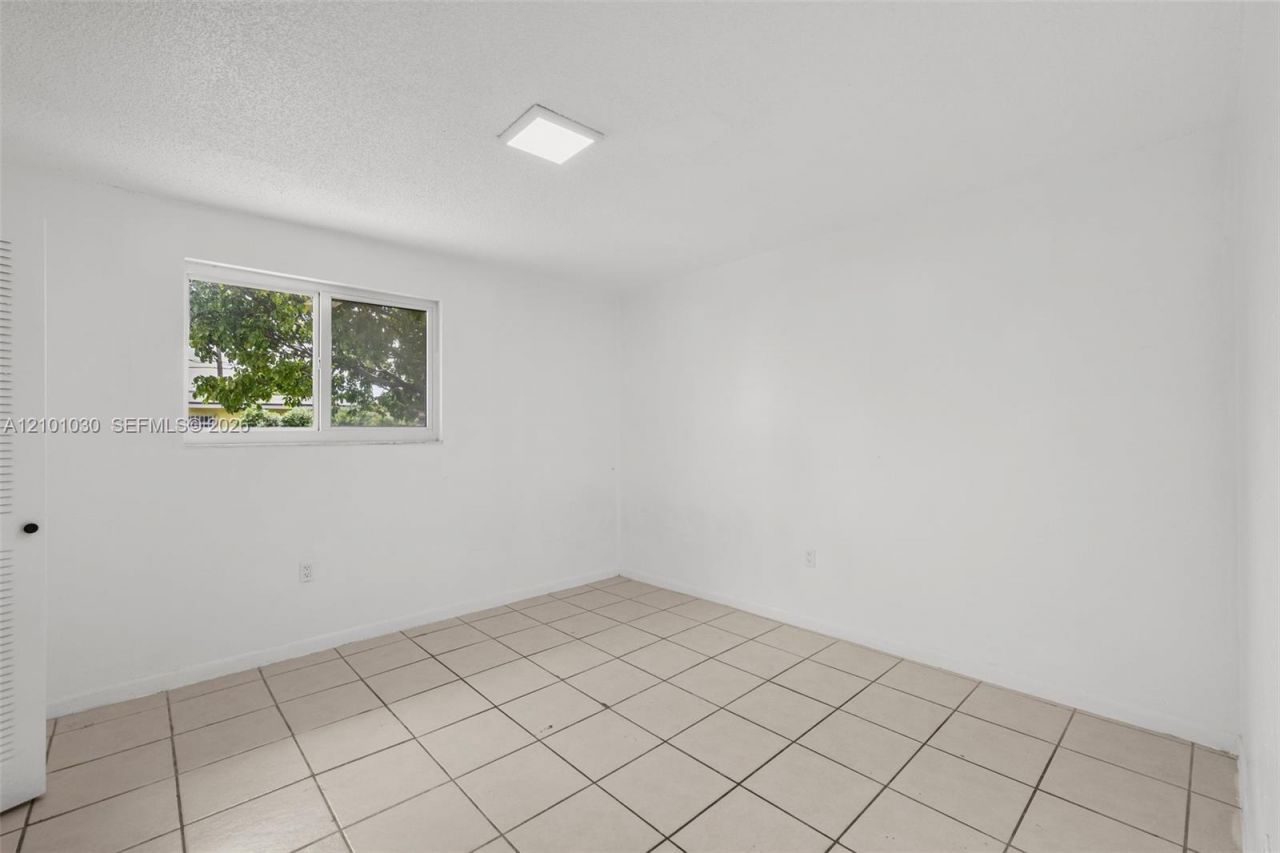 1816 NW 22nd Ct , Miami, FL 33125 Photo