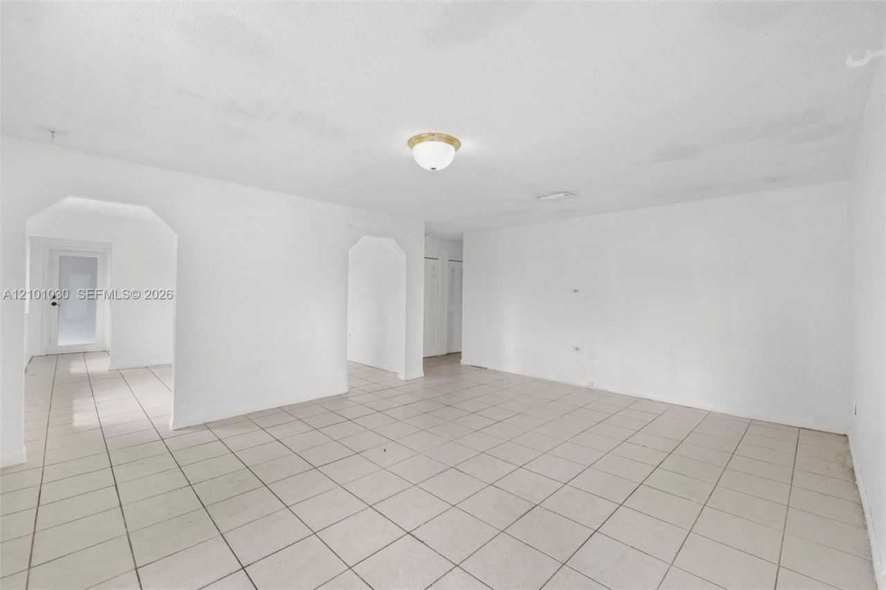 1816 NW 22nd Ct , Miami, FL 33125 Photo