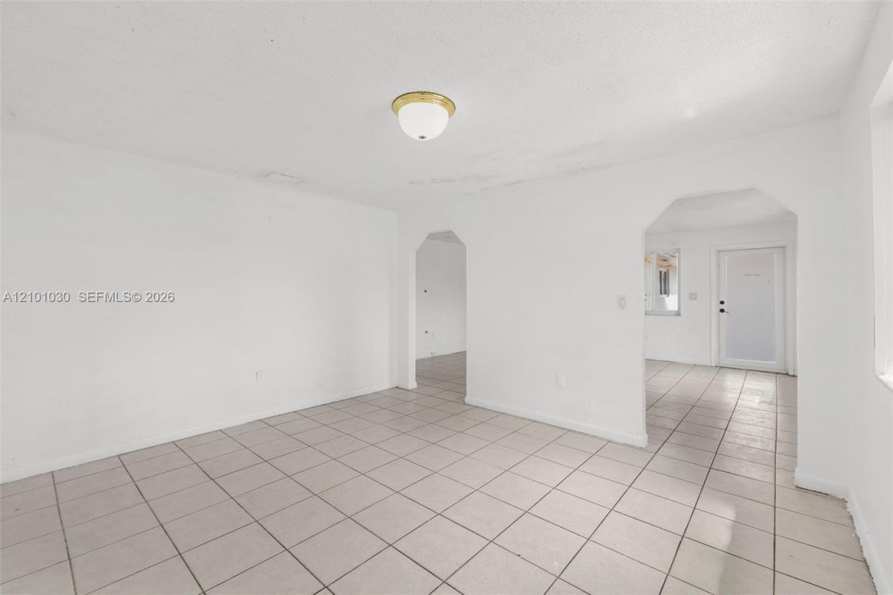 1816 NW 22nd Ct , Miami, FL 33125 Photo