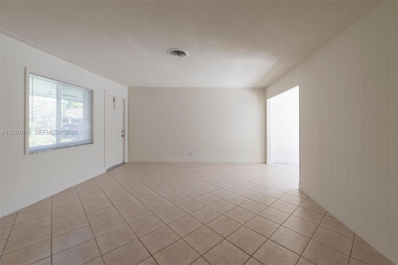 2101 NE 41st St, Unit B, Lighthouse Point, FL 33064 Photo