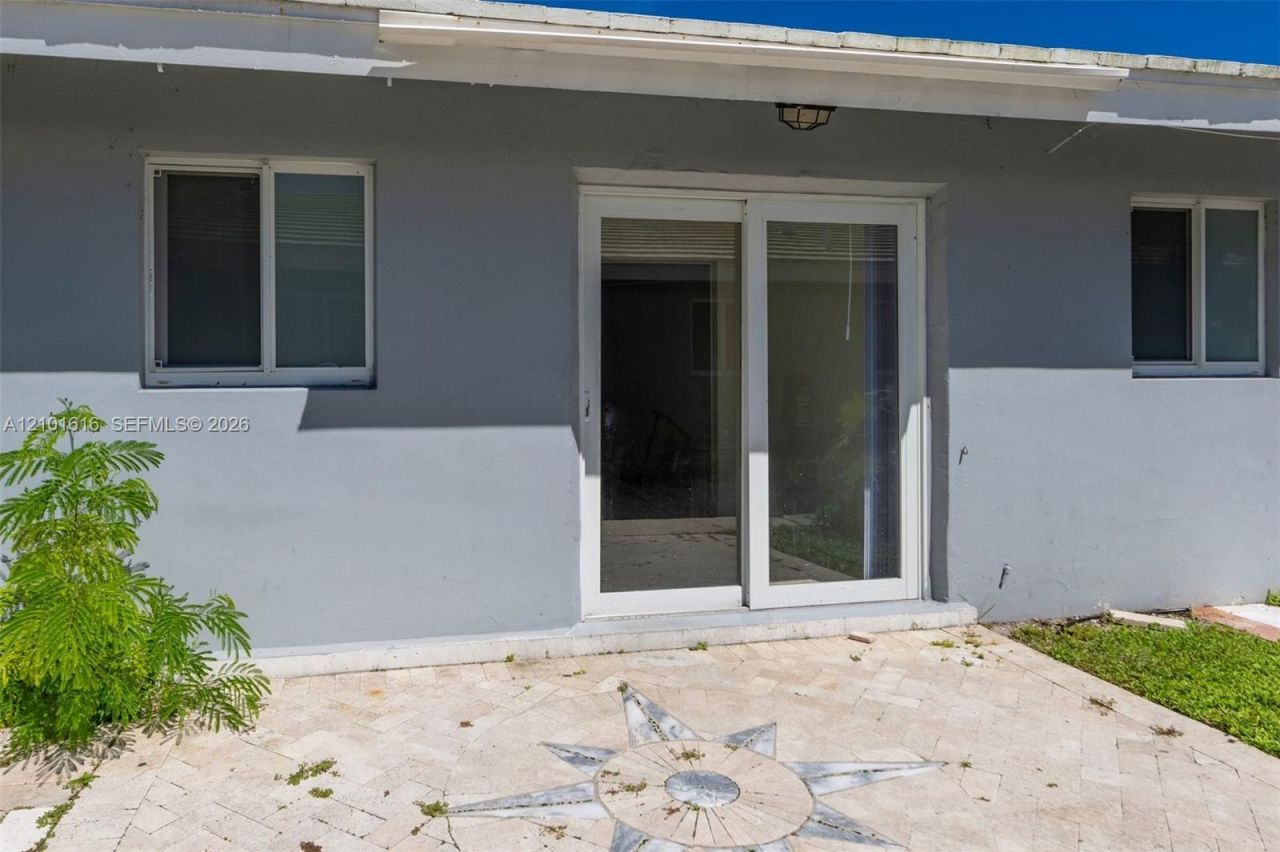 2101 NE 41st St, Unit B, Lighthouse Point, FL 33064 Photo