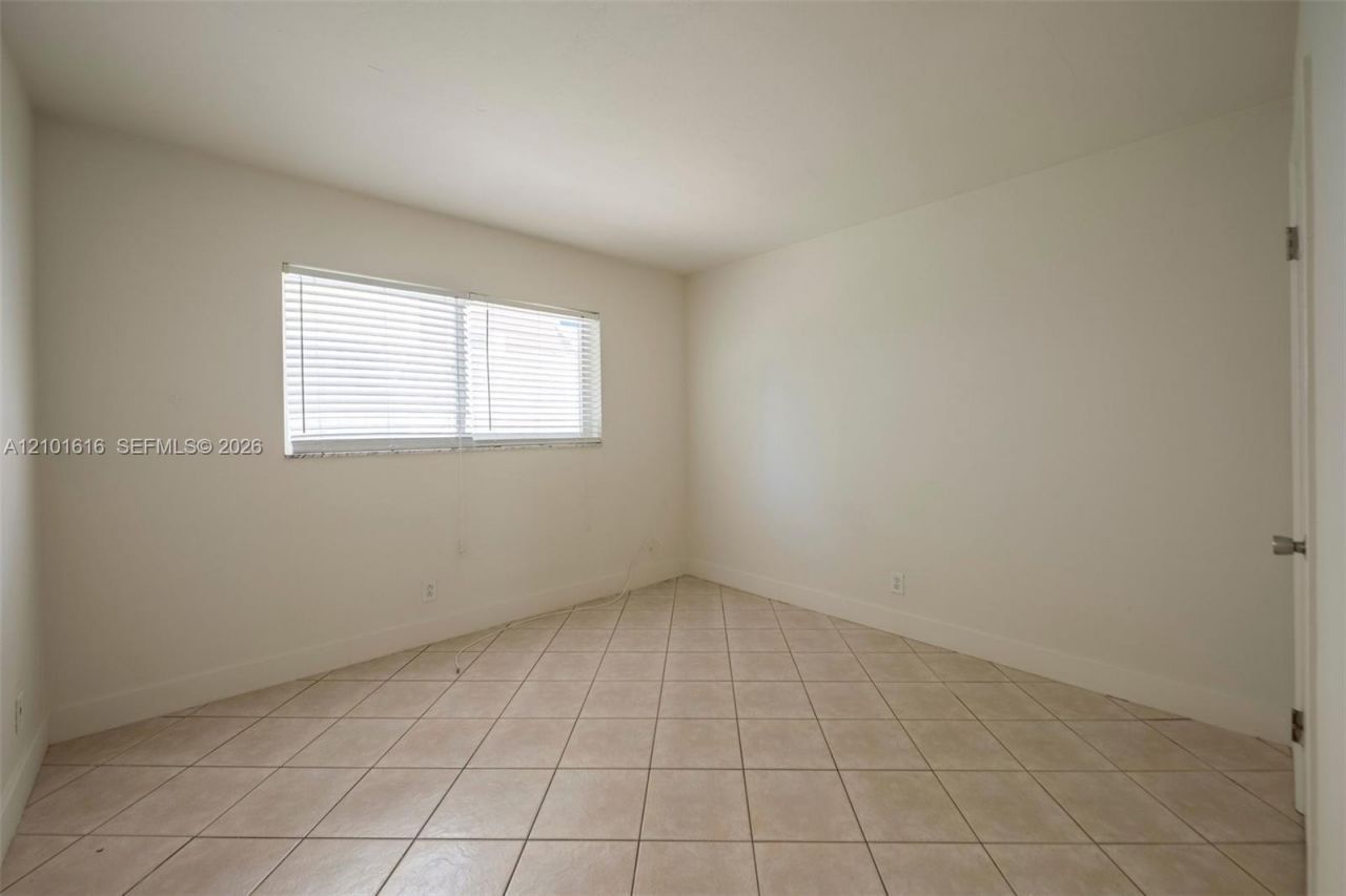 2101 NE 41st St, Unit B, Lighthouse Point, FL 33064 Photo