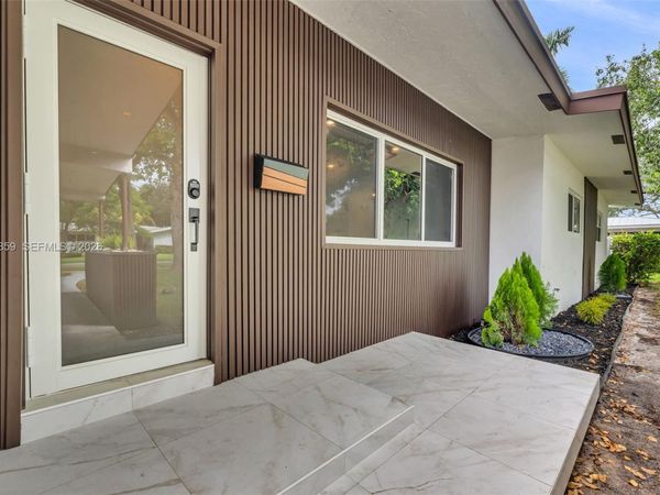 724 Garden Ct , Plantation, FL 33317