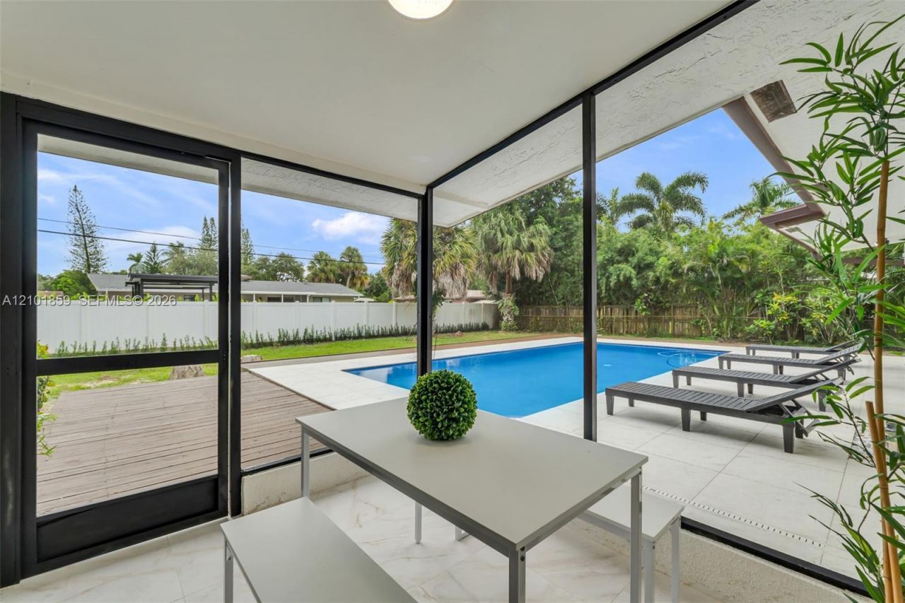 724 Garden Ct, Plantation, FL 33317 Photo