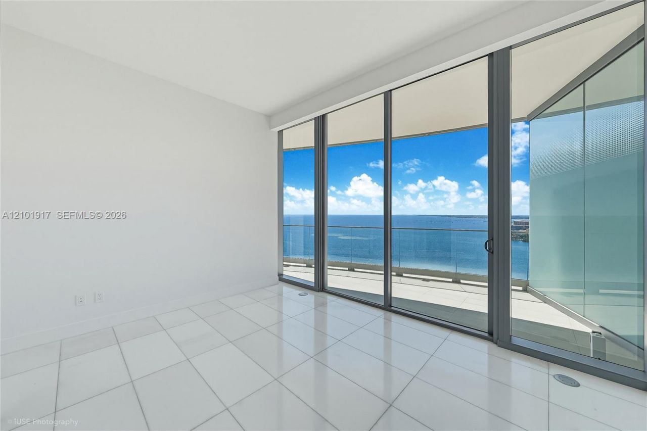 175 SE 25 Rd , Unit 3002, Miami, FL 33129 Photo