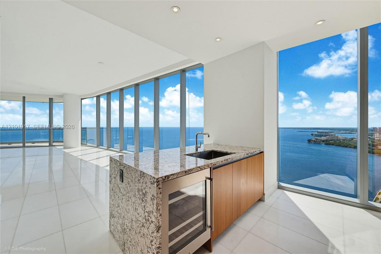 175 SE 25 Rd , Unit 3002, Miami, FL 33129 Photo