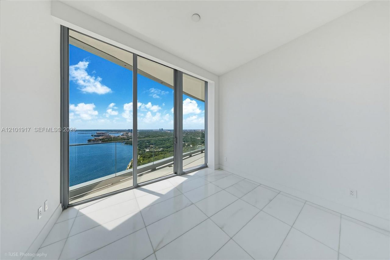 175 SE 25 Rd , Unit 3002, Miami, FL 33129 Photo