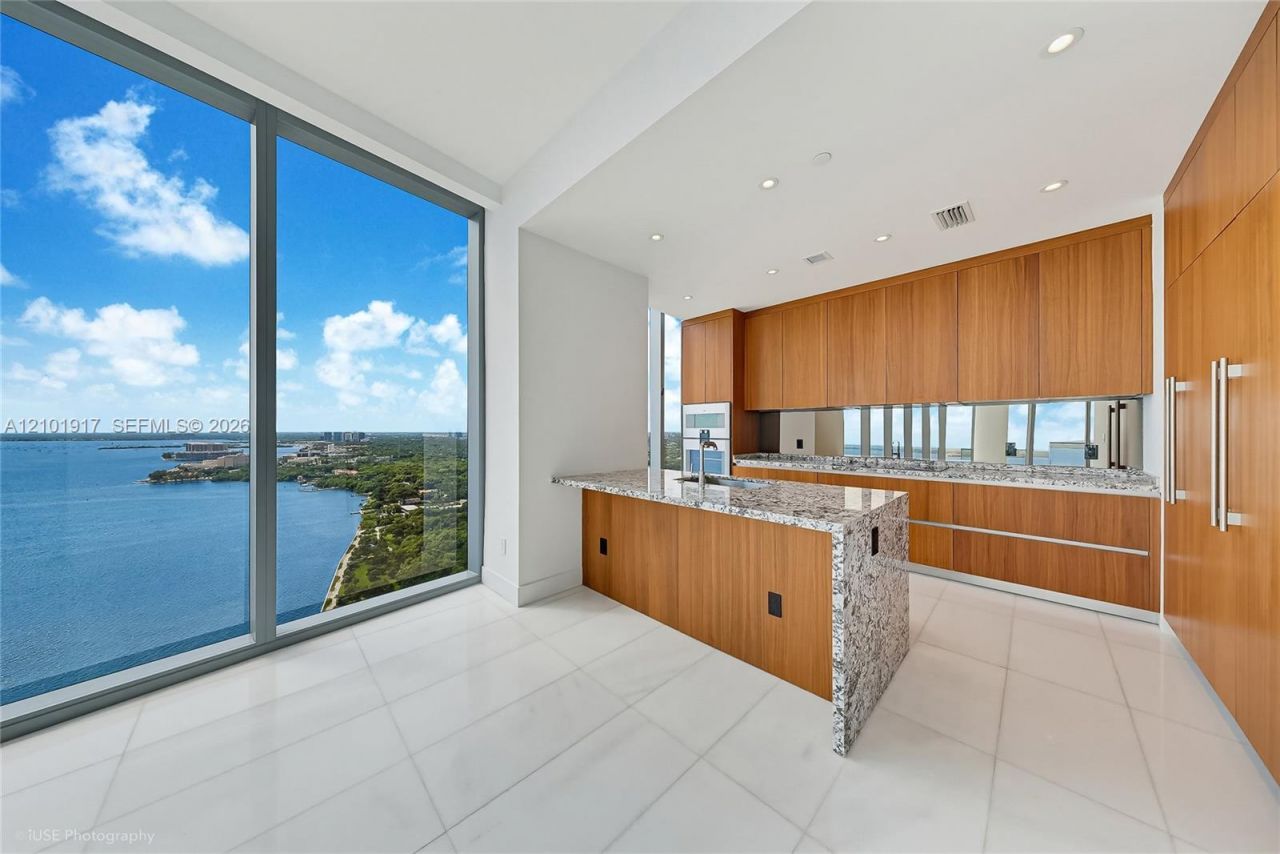 175 SE 25 Rd , Unit 3002, Miami, FL 33129 Photo