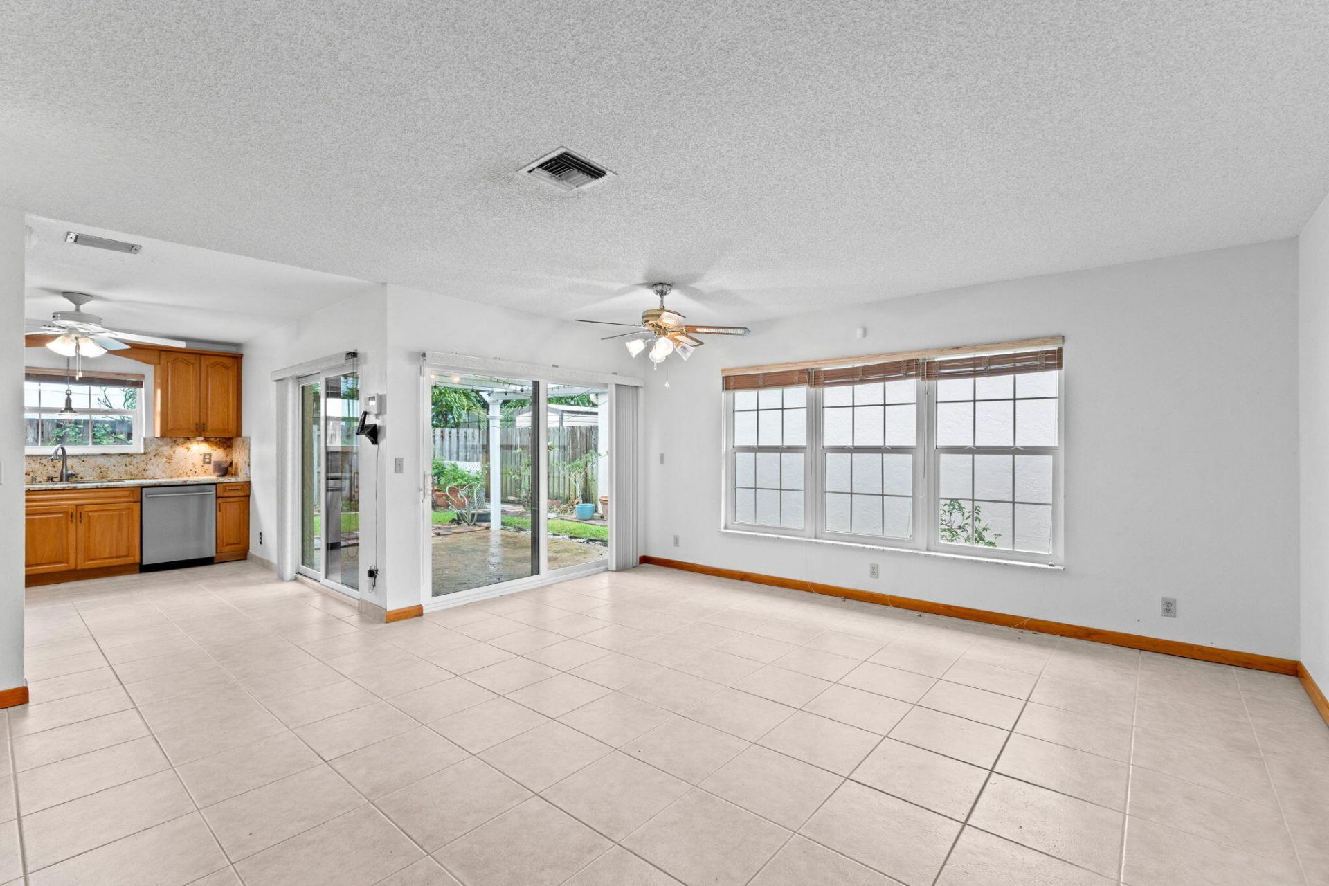 5611 SW 97th Terrace, Cooper City, FL 33328 Photo