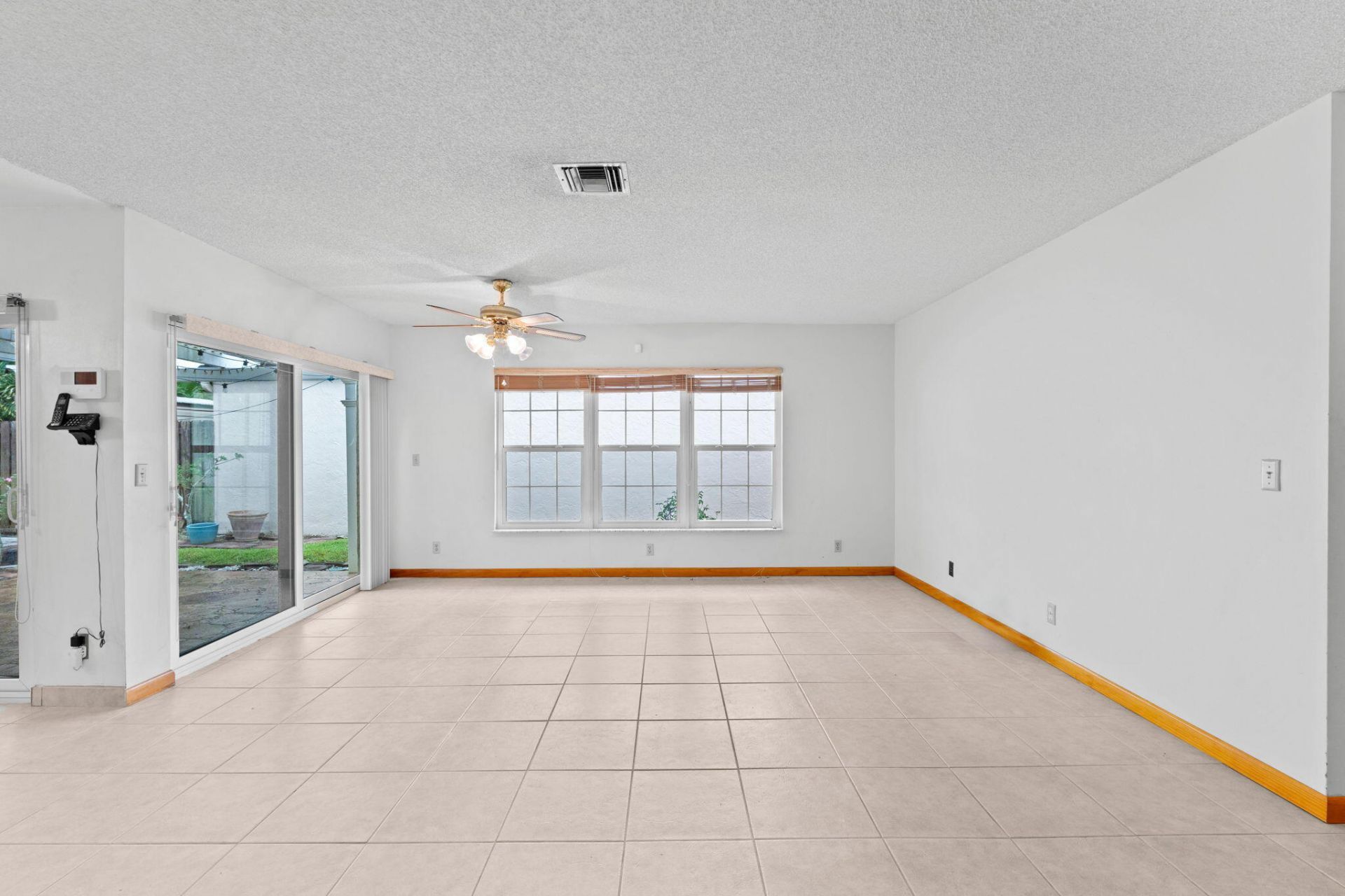 5611 SW 97th Terrace, Cooper City, FL 33328 Photo