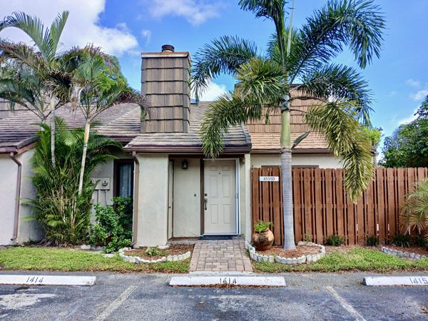 4131 PALM BAY Circle, Unit D, West Palm Beach, FL 33406