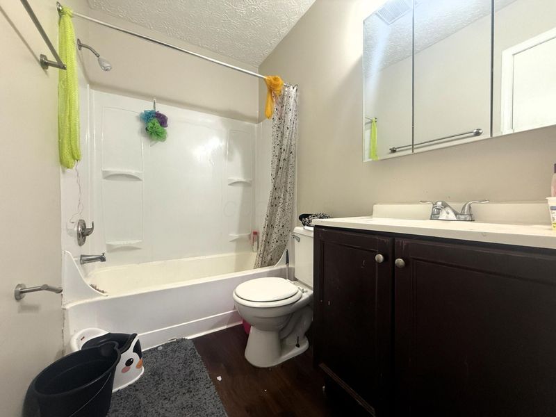 4856-4860 Briston Drive, Columbus, OH 43221 Photo 12