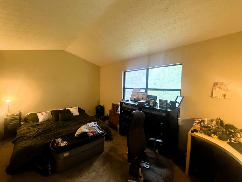 4856-4860 Briston Drive, Columbus, OH 43221 Photo 23
