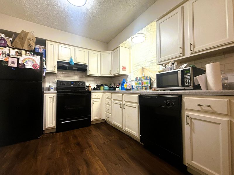 4856-4860 Briston Drive, Columbus, OH 43221 Photo 4