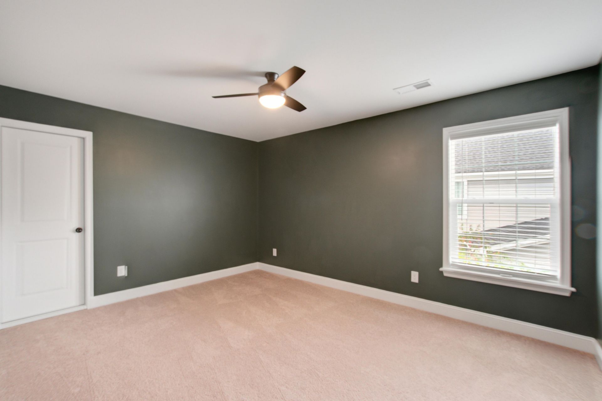 108 Barbour Court Photo 31