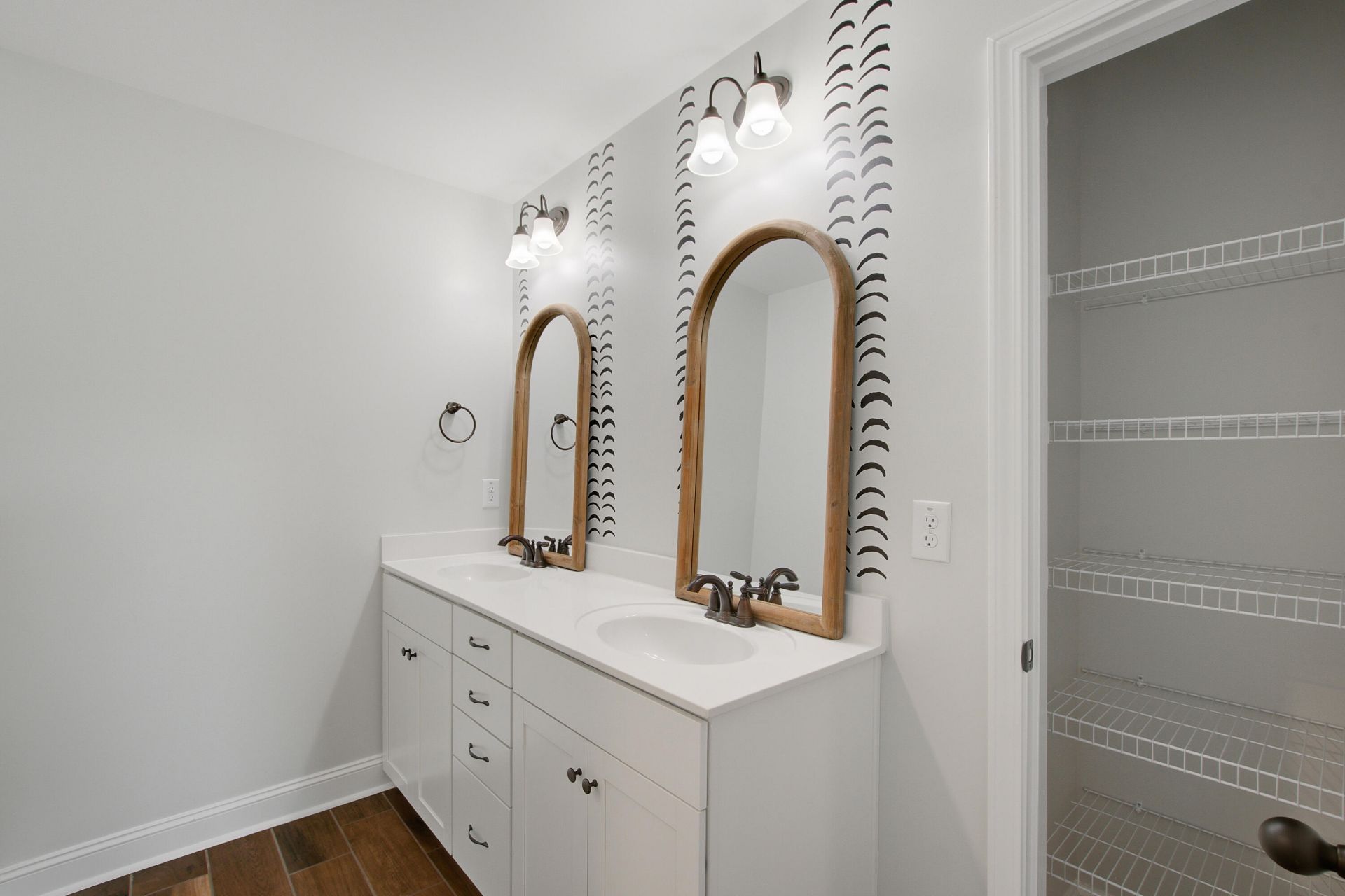 108 Barbour Court Photo 35