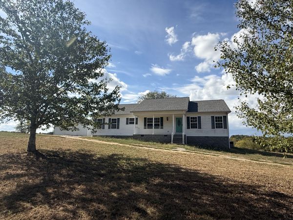 352 Pinewood Ln, McMinnville, TN 37110