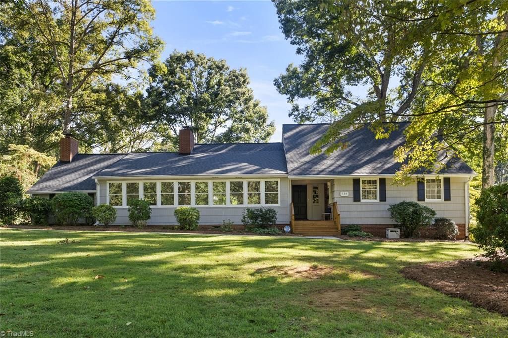 719 Quarterstaff Road, Winston-Salem, NC 27104 Main Photo