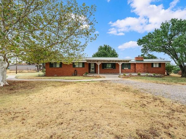 24550 N Peebly Road, Luther, OK 73054
