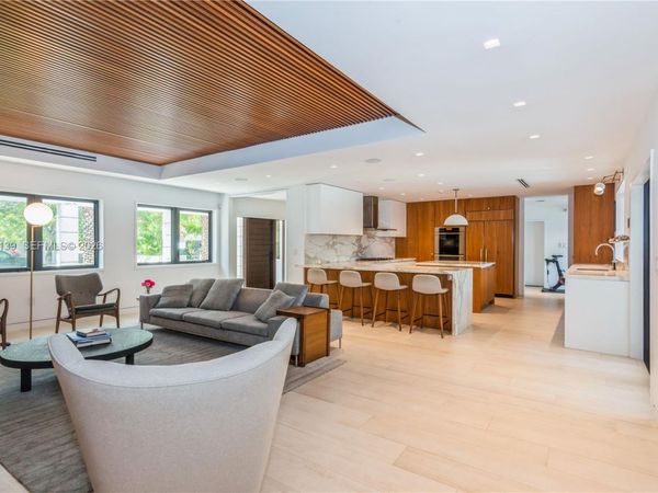 1035 Catalonia Ave , Coral Gables, FL 33134