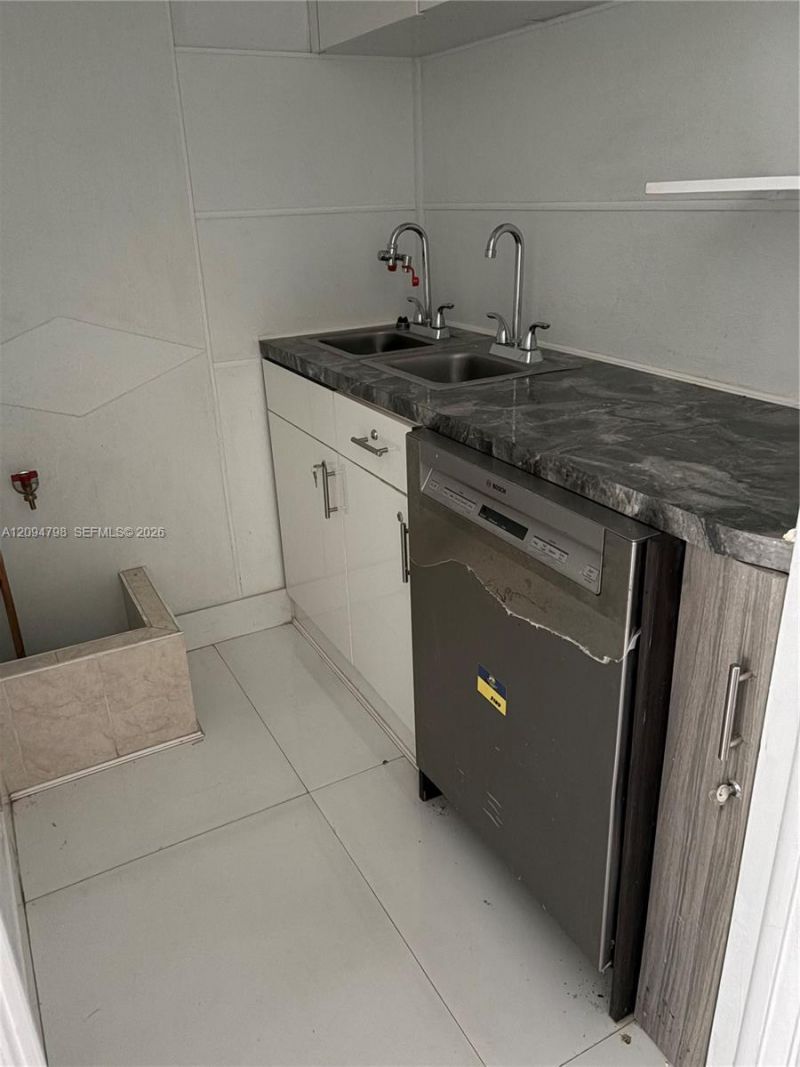 10240 SW 56th St , Unit 105, Miami, FL 33165 Photo