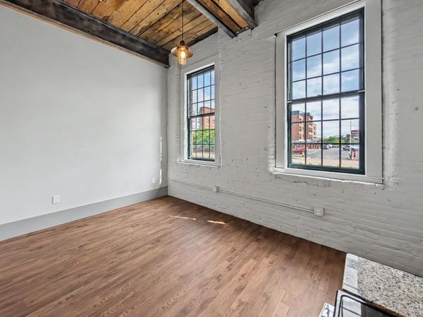 90 Grove St, Unit 206, Worcester, MA 01605