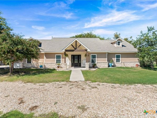 12694 Knob Hill Road , Rogers, TX 76569