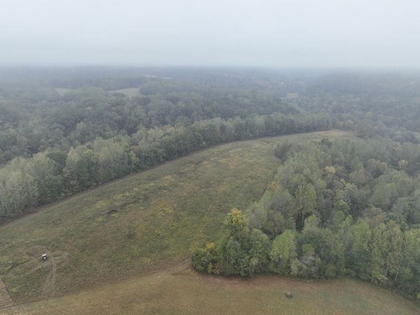 1766 Clifty Rd , Westmoreland, TN 37186