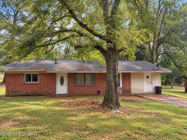 102 Lady Catherine Road, Pelahatchie, MS 39145