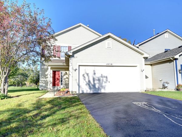 1858 S Fallbrook Drive , Round Lake, IL 60073