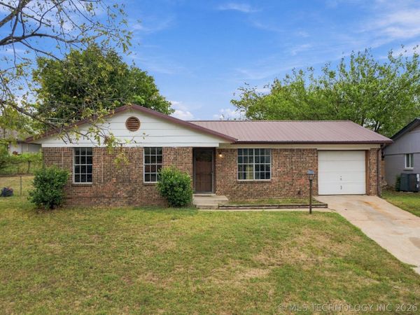 18517 E Admiral Boulevard , Catoosa, OK 74015