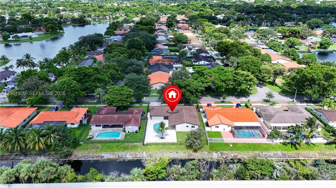 7020 Bamboo St, Miami Lakes, FL 33014 Photo