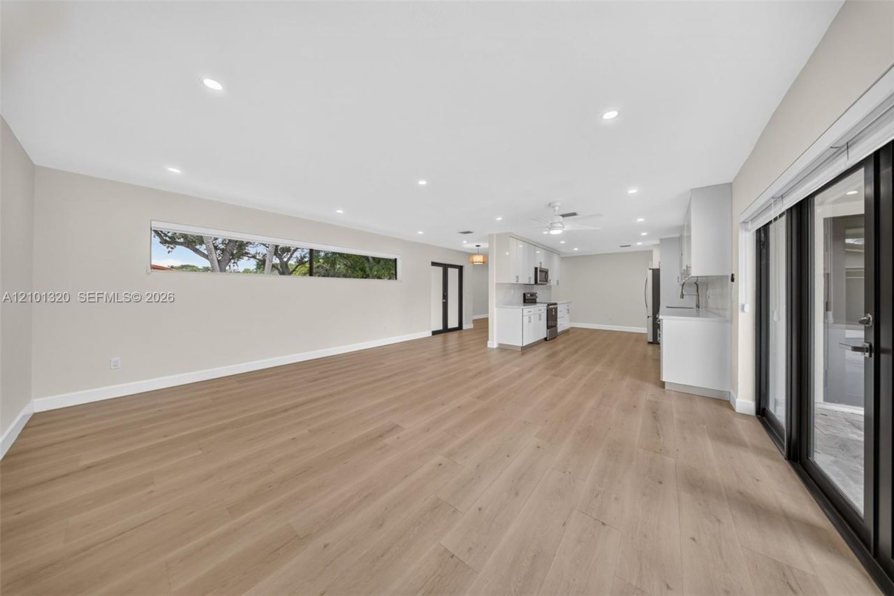 7020 Bamboo St, Miami Lakes, FL 33014 Photo