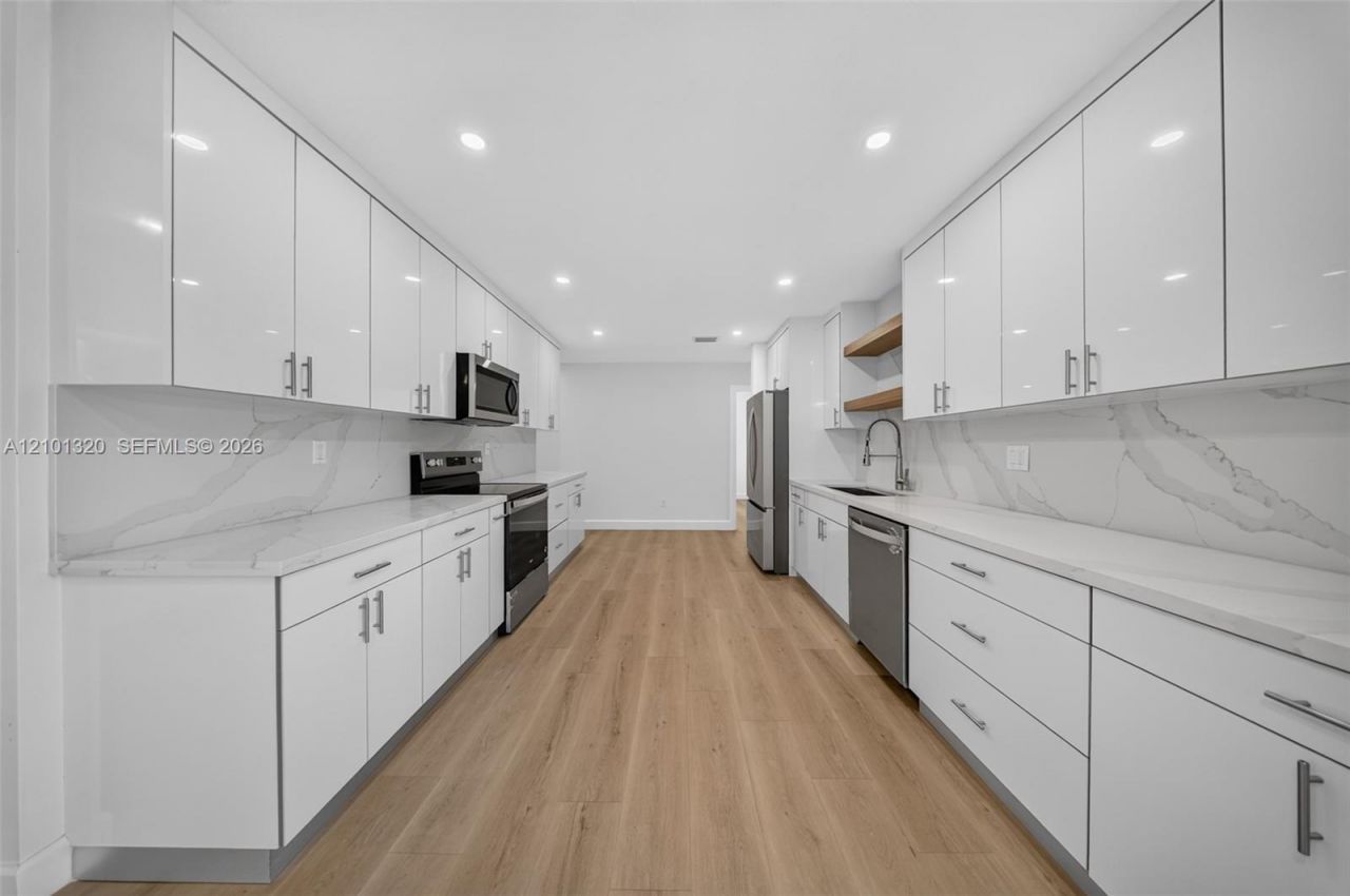 7020 Bamboo St, Miami Lakes, FL 33014 Photo