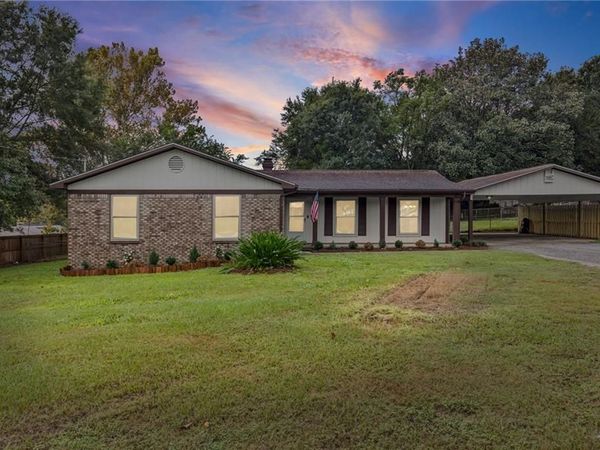 8285 Cottage Hill Road, Mobile, AL 36695