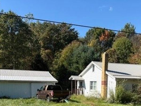 7719 Mill Street , Ashtabula, OH 44093