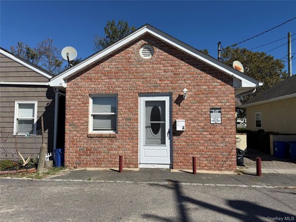 355 Bayville Avenue , Unit 4, Bayville, NY 11709