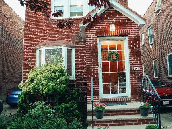 6362 84th Place, Middle Village, NY 11379