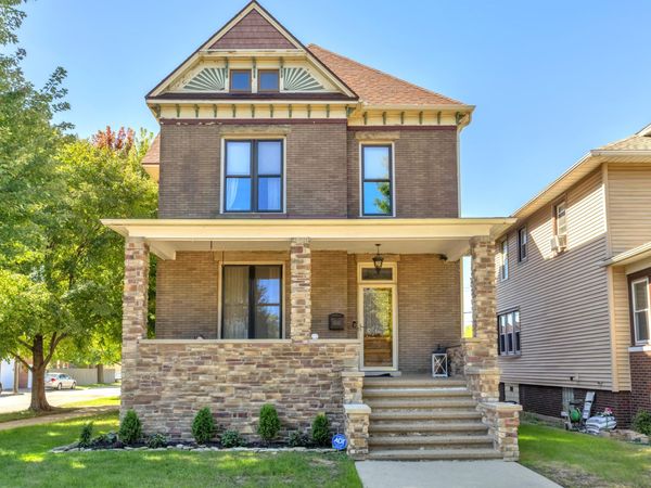 1646 Cleveland Avenue , Whiting, IN 46394