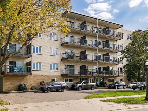 200 Mississippi River Boulevard N, Unit 1C, Saint Paul, MN 55104