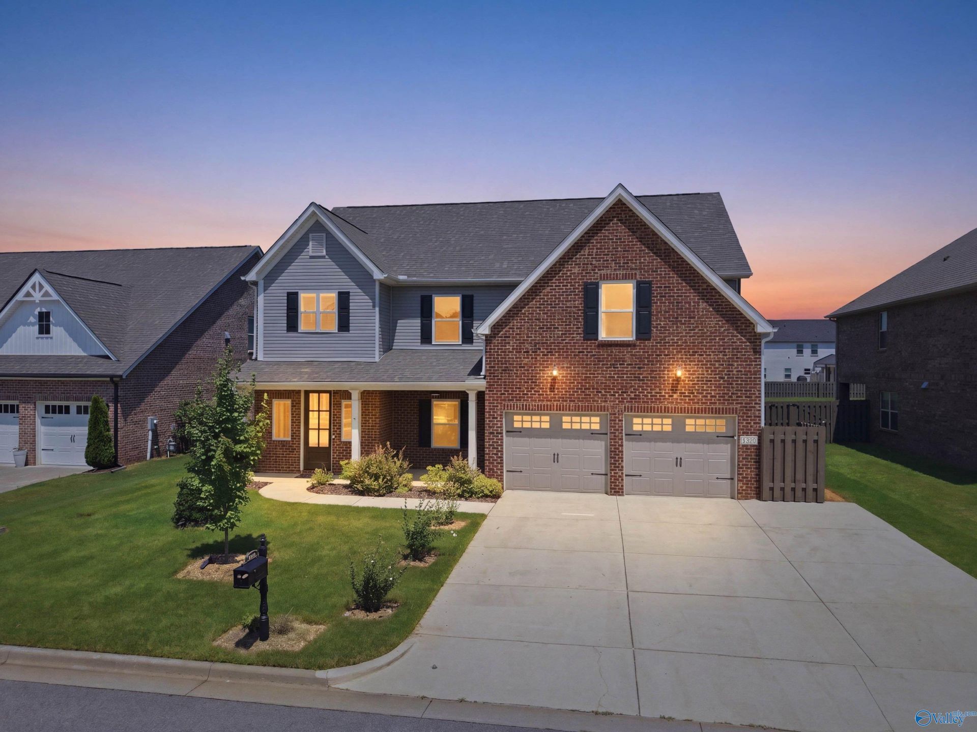 24559 Beacon Circle, Athens, AL 35613 Main Photo