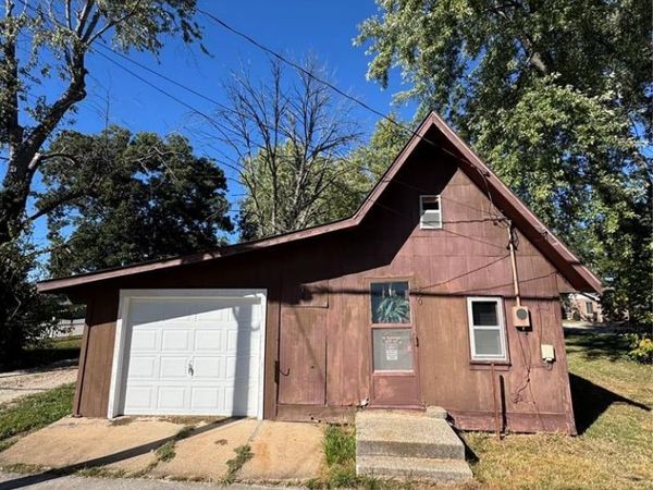 300 W Third St, Belle, MO 65013