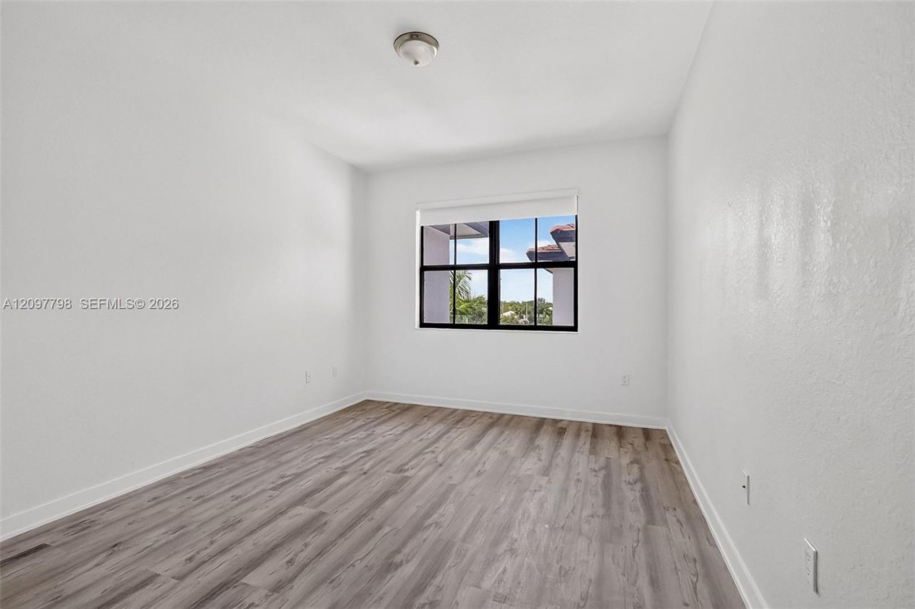 15650 SW 136th St , Unit 212, Miami, FL 33196 Photo