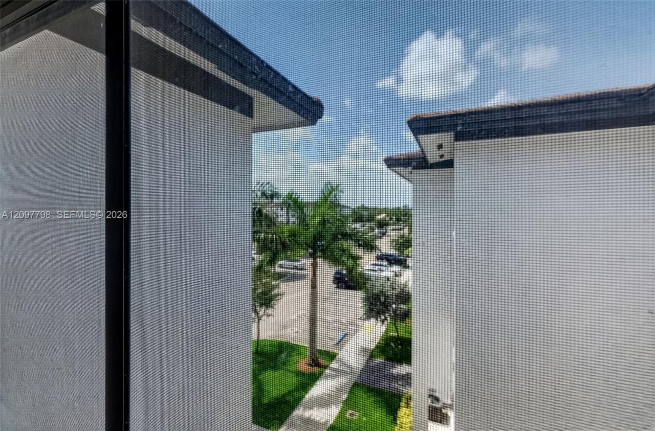 15650 SW 136th St , Unit 212, Miami, FL 33196 Photo