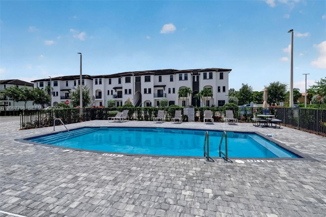 15650 SW 136th St , Unit 212, Miami, FL 33196 Photo