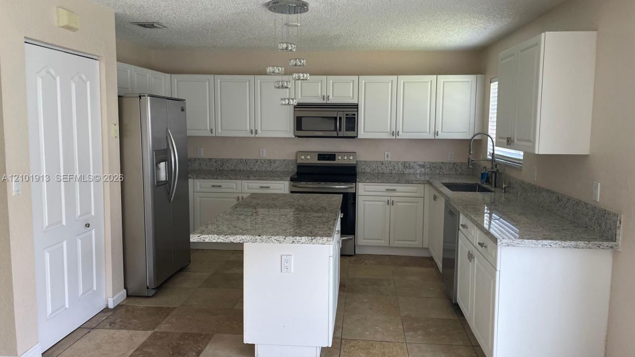 9044 SW 212th Ln , Cutler Bay, FL 33189 Photo
