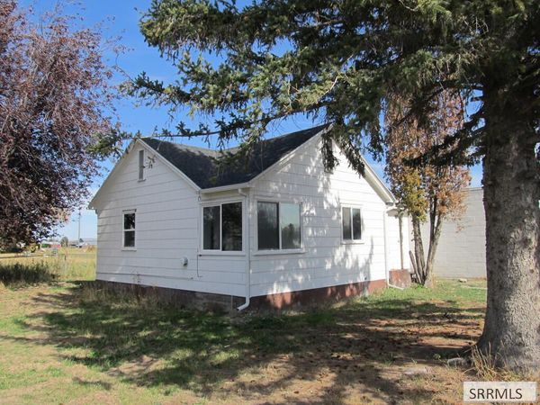 6745 S 2000 W, REXBURG, ID 83440