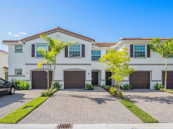6758 Broadwater Lane, Lake Worth, FL 33467