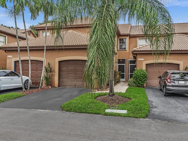 1561 Barcelona Way, Weston, FL 33327